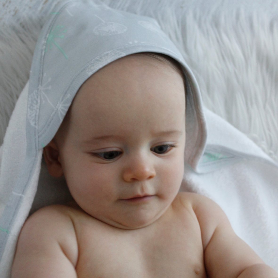 Bubba Blue Mint Meadow Bamboo Hooded Towel