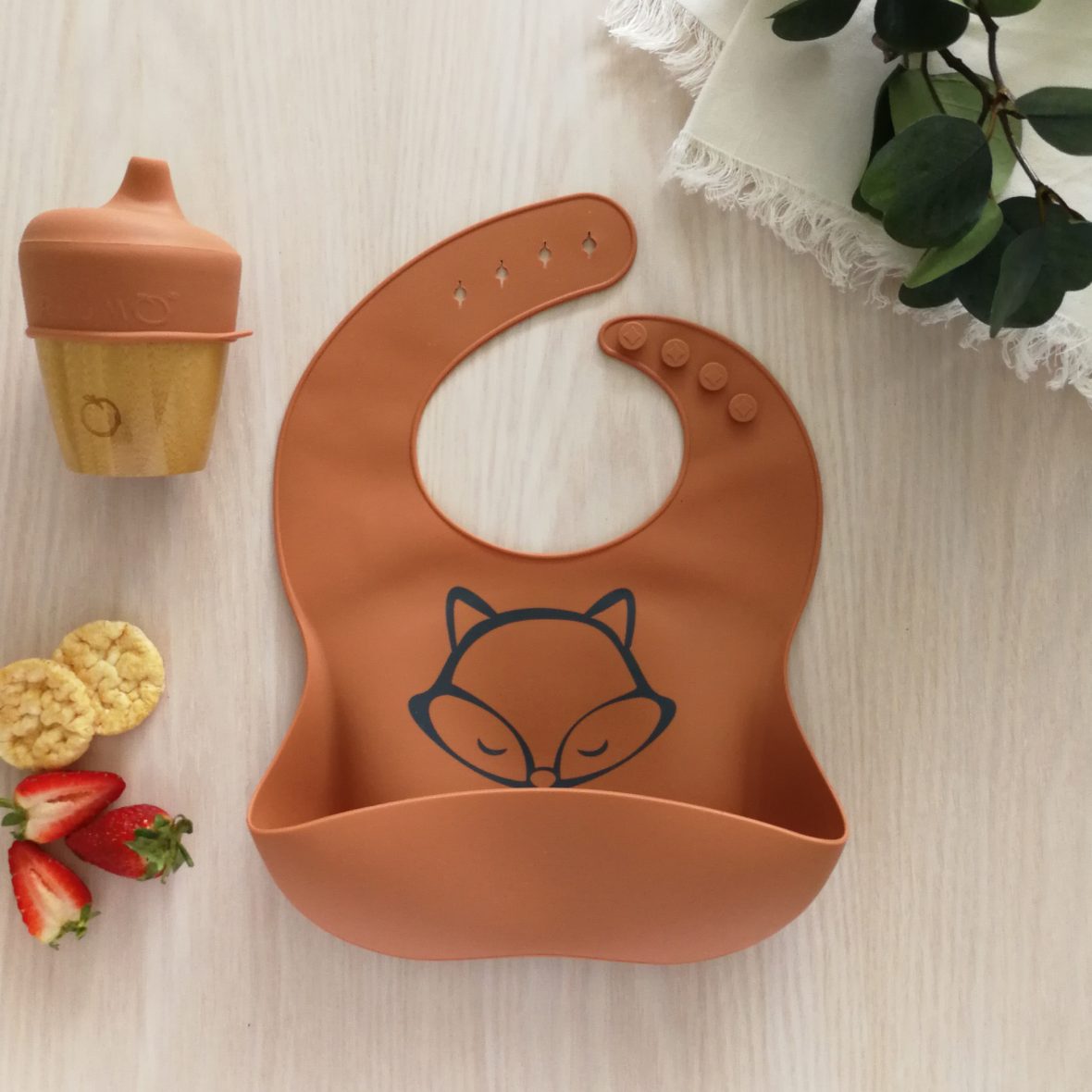 silicone-bib-TERACOTTA-LS-HR.jpg